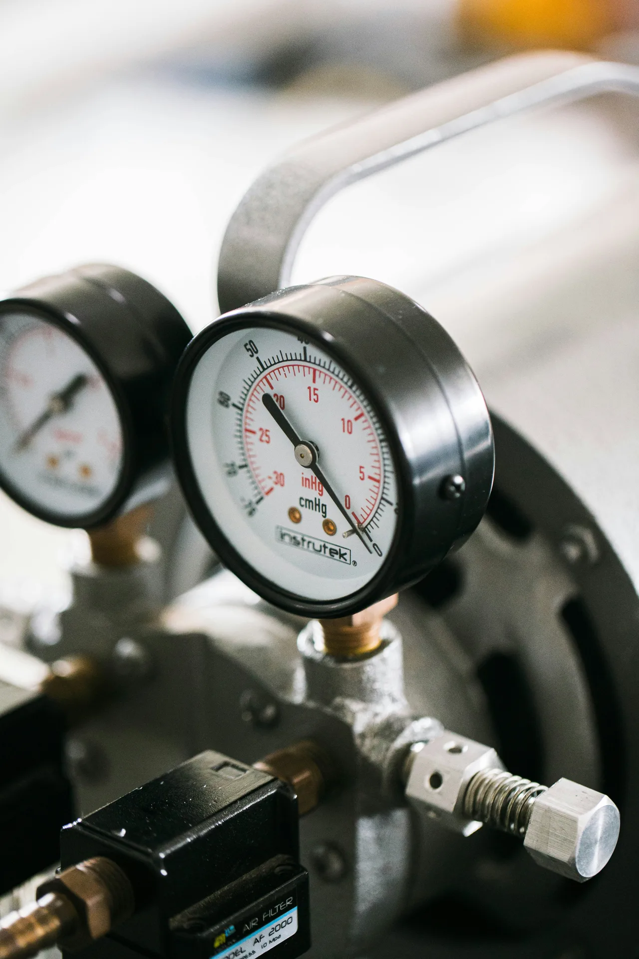 Prüfung und Wartung einer Fahrzeugklimaanlage